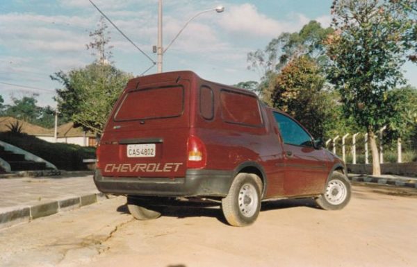 Capota Básica para Chevrolet Corsa Capota para Chevrolet Corsa